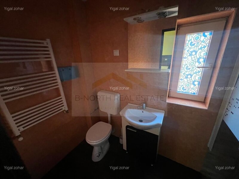 Patru camere de inchiriat, langa drept, ideal studenti, 2 bai