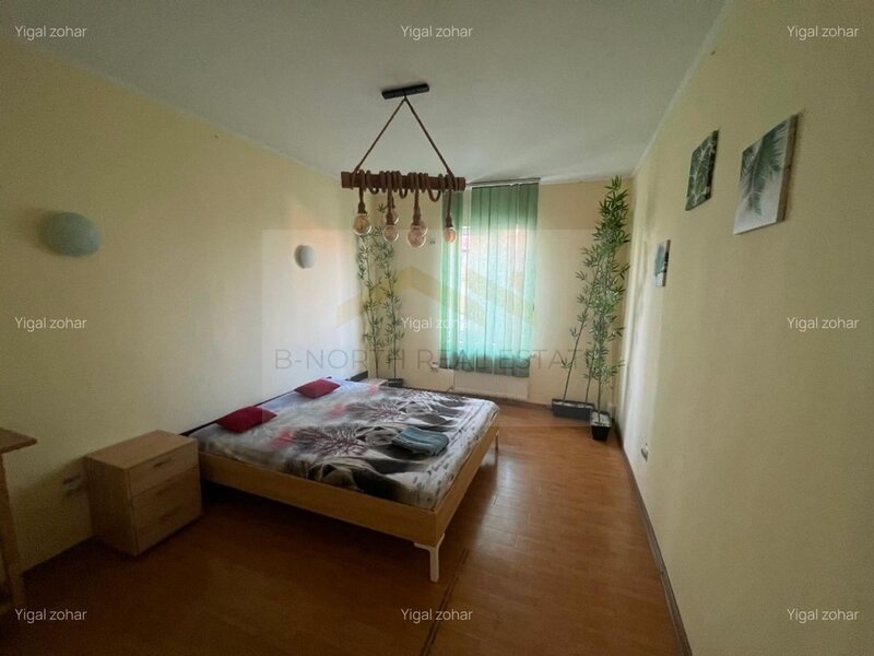 Patru camere de inchiriat, langa drept, ideal studenti, 2 bai